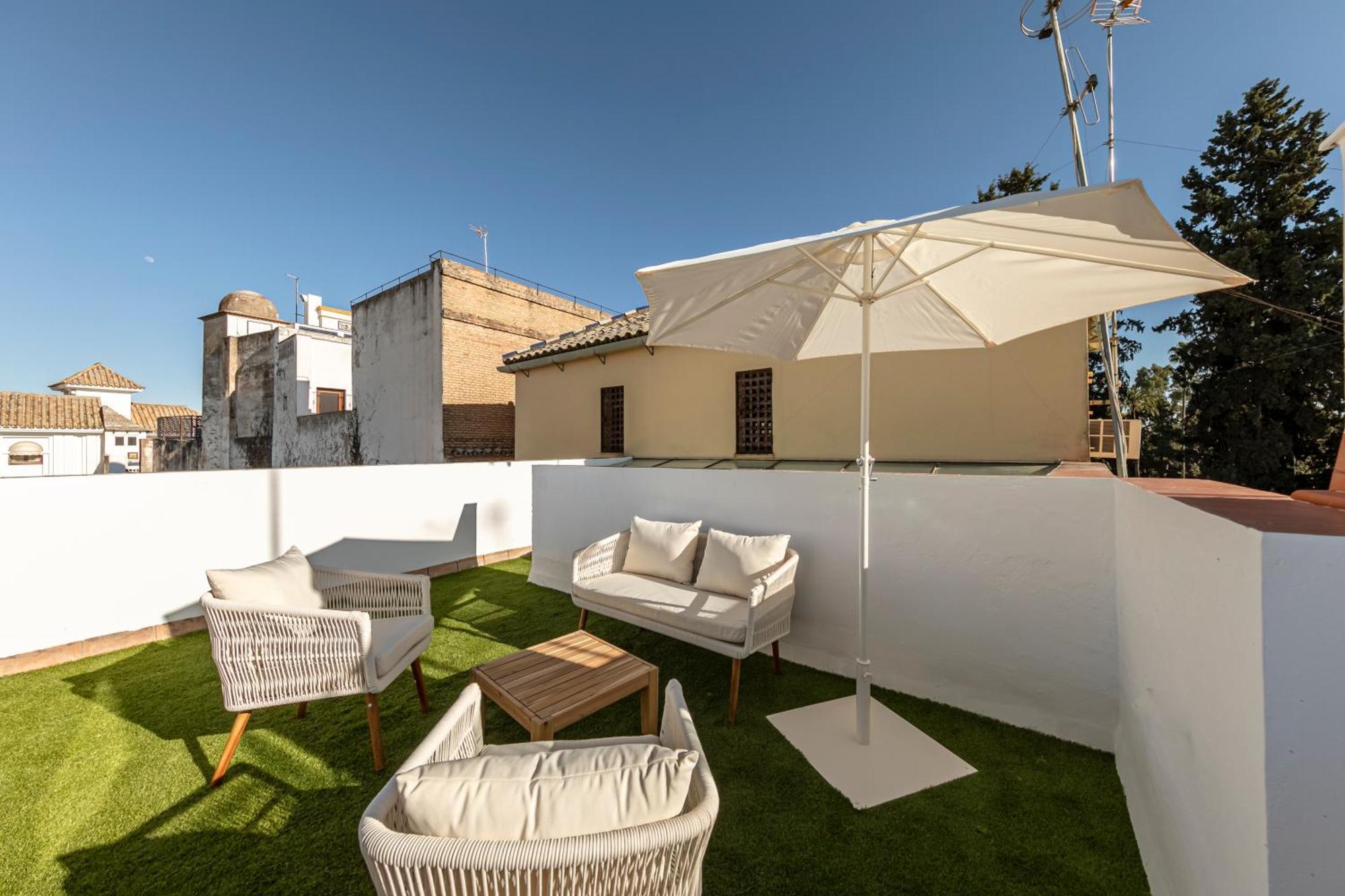 Ohliving Justino, Seville